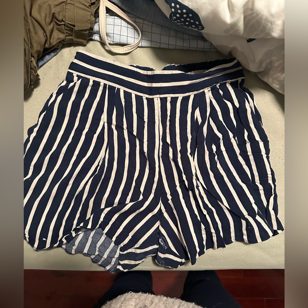 H&M Striped Navy & White Lightweight Cotton Shorts - Women’s Size 8 Medium New